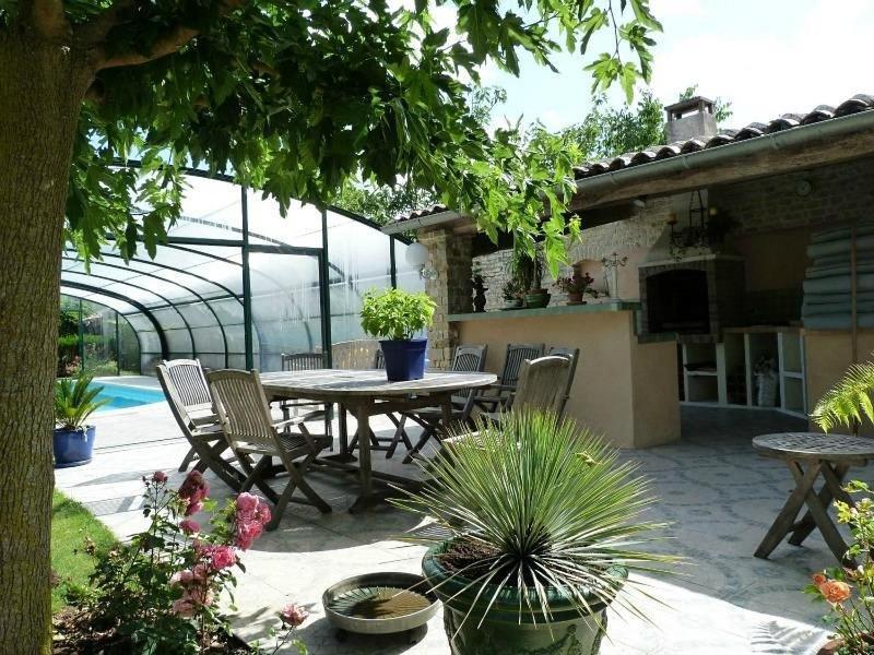 Le Puits Sainte Claire Bed & Breakfast Courçon Екстериор снимка