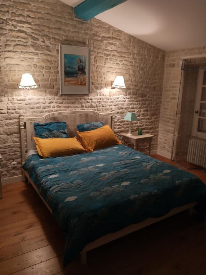 Le Puits Sainte Claire Bed & Breakfast Courçon Екстериор снимка