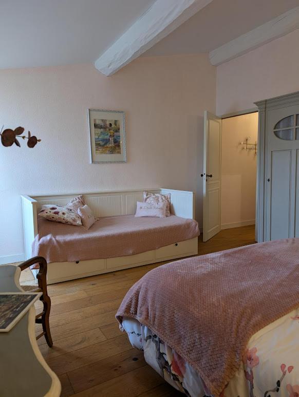 Le Puits Sainte Claire Bed & Breakfast Courçon Екстериор снимка