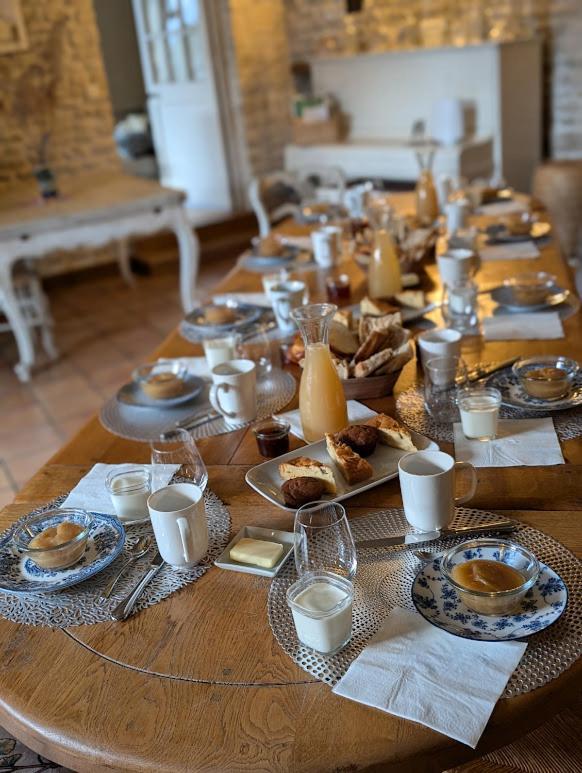 Le Puits Sainte Claire Bed & Breakfast Courçon Екстериор снимка